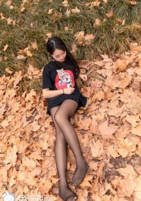 日本部长夫人太漂亮