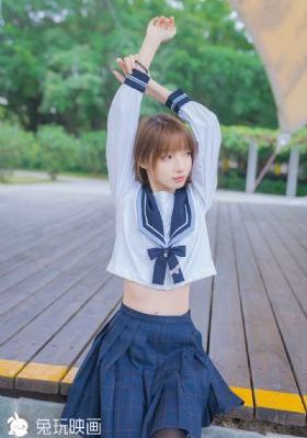 两个人在一起啪啪