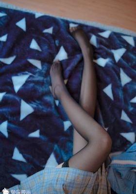 楼上的女邻居剧情介绍